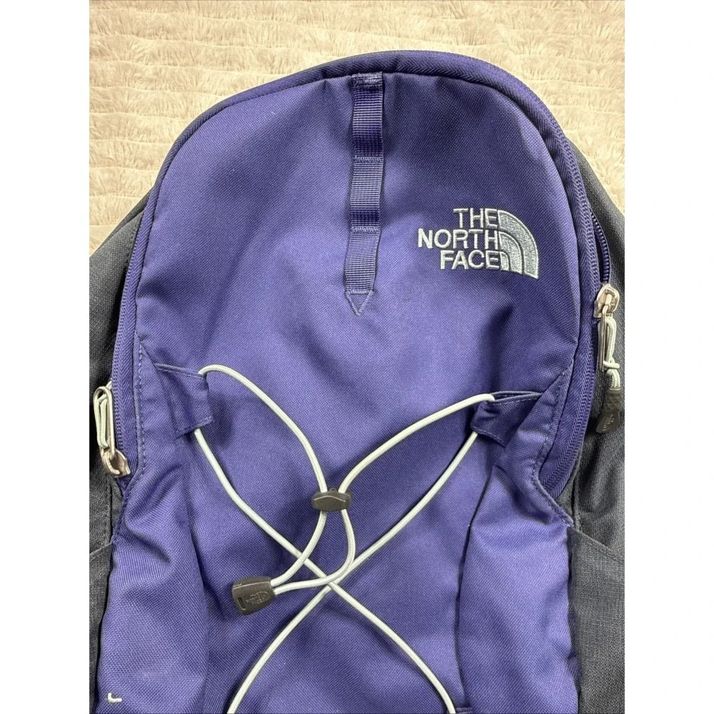 North Face Jester Backpack Blue 3 Space Padded Hiking School Excellent Very Nice